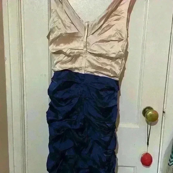 Express design‎ studio dress - Picture 4 of 10